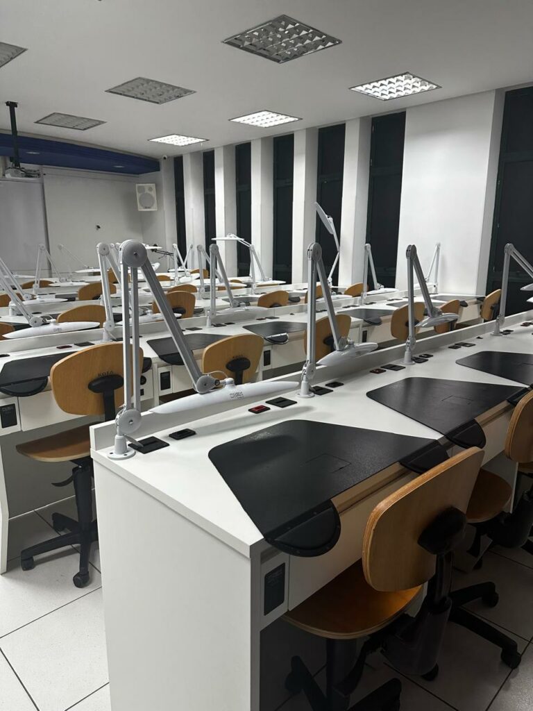 WhatsApp Image 2025-11-09 at 21.00.50 (1)